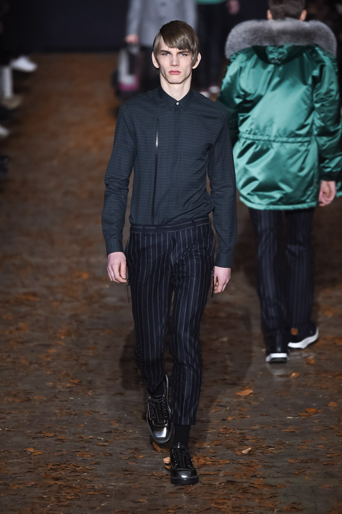 クリスヴァンアッシュ(KRISVANASSCHE) 2015-16年秋冬メンズコレクション  - 写真23