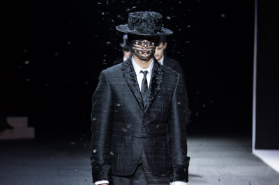 トム ブラウン ニューヨーク 2015-16年秋冬メンズコレクション - 表裏一体の生と死