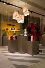 ディーゼルの限定ショップが伊勢丹新宿店にオープン - デニム×レザーバッグが先行発売｜写真15