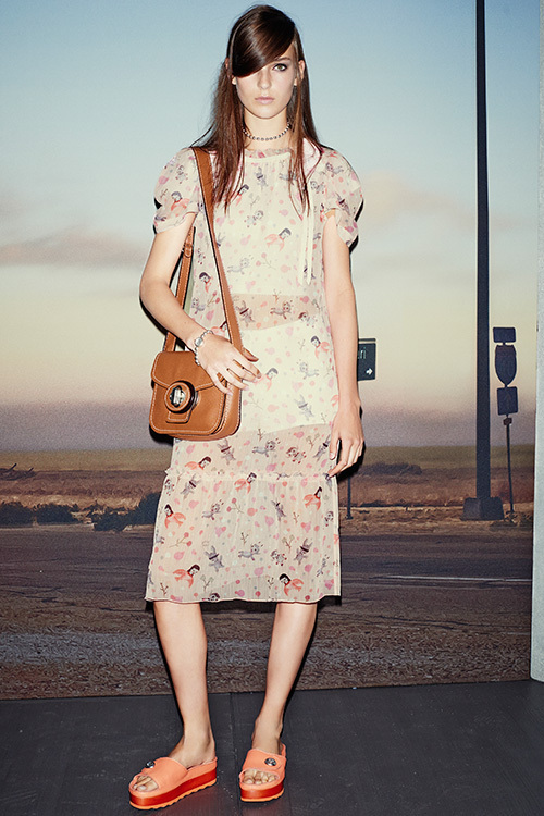 COACHから新作バッグ＆シューズ - 春を彩るカラフル＆グラフィカルなアイテムの数々｜写真2