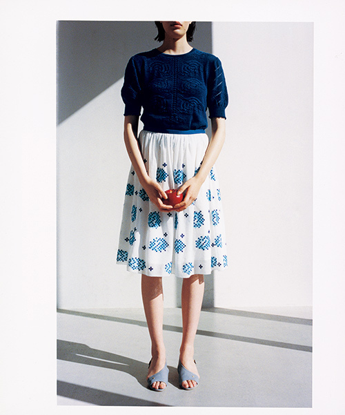 ミナ ペルホネン、2015年春夏シーズンブック「紋黄蝶」 - 出会ったような、前から持っていたような服 | 写真