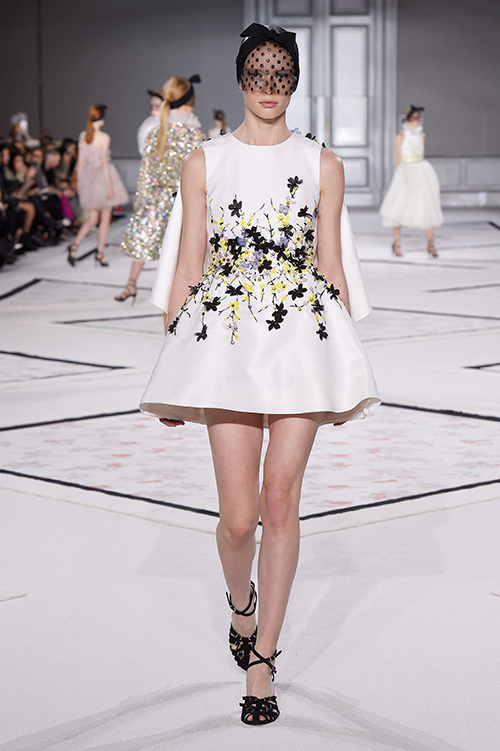 ジャンバティスタ ヴァリ オートクチュール(GiAMBATTiSTA VALLi Haute Couture) 2015年春夏ウィメンズコレクション  - 写真25