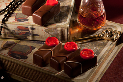 和モダン｜ジョンカナヤから大人のバレンタインチョコレート発売 - 赤いハートの蜜蝋に想いを込めて