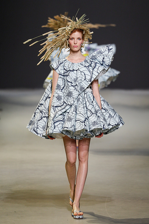 ヴィクター＆ロルフ オートクチュール(VIKTOR & ROLF Haute Couture) 2015年春夏ウィメンズコレクション  - 写真2