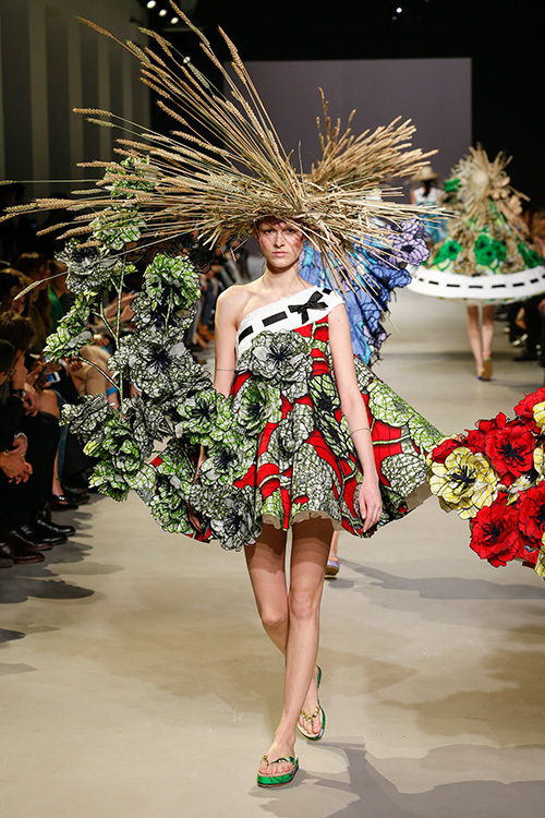 ヴィクター＆ロルフ オートクチュール(VIKTOR & ROLF Haute Couture) 2015年春夏ウィメンズコレクション  - 写真12