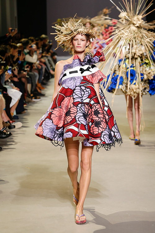 ヴィクター＆ロルフ オートクチュール(VIKTOR & ROLF Haute Couture) 2015年春夏ウィメンズコレクション  - 写真17