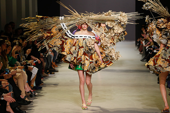 ヴィクター＆ロルフ オートクチュール(VIKTOR & ROLF Haute Couture) 2015年春夏ウィメンズコレクション  - 写真20