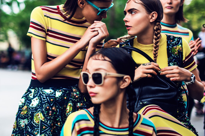 セクシーなストリート感、DKNYが2015年春夏コレクションのキャンペーンビジュアルを公開 | 写真