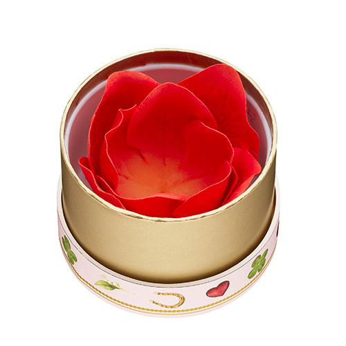 レ・メルヴェイユーズ ラデュレから、華麗な血色を叶えるバラのつぼみの限定チーク | 写真