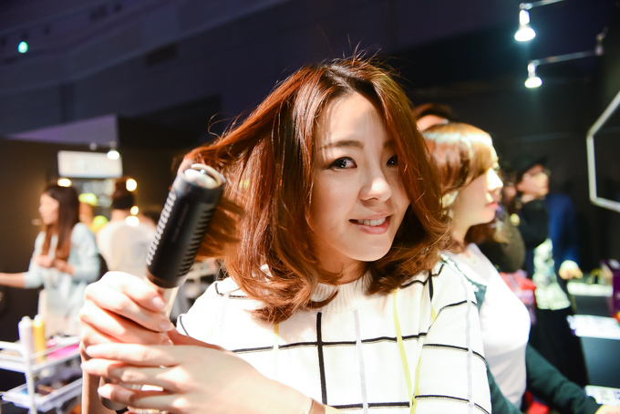 東京ランウェイ 2015SS開幕！ 資生堂のメイクやヘアアレンジ体験できるブース｜写真9