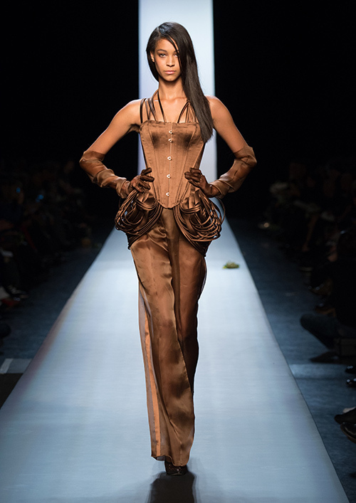 ジャンポール・ゴルチエ オートクチュール(JEAN PAUL GAULTIER Haute Couture) 2015年春夏ウィメンズコレクション  - 写真56