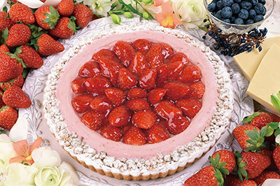 「イチゴとブルーベリーマフィンのタルト」