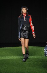 マーク BY マーク ジェイコブス 2015-16年秋冬コレクション - 革命を先導する強い女性｜写真20