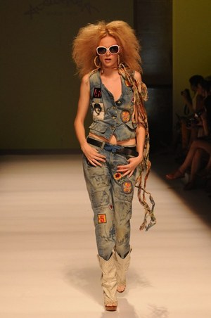 ヴィヴィアン・ウエストウッド アングロマニア×リー、2011年春夏コレクションを発表！｜写真7