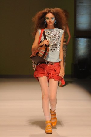 ヴィヴィアン・ウエストウッド アングロマニア×リー、2011年春夏コレクションを発表！｜写真8