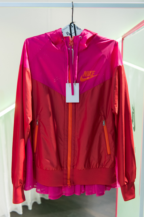 NIKE x sacaiのコレクション発表 - ウィンドランナーやスカート、スニーカーが登場｜写真43