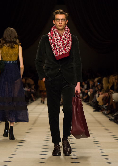 バーバリープローサム(Burberry Prorsum) 2015-16年秋冬ウィメンズコレクション  - 写真43