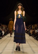 バーバリー プローサム 2015-16年秋冬コレクション - 美しいキルトに魅せられた英国ボヘミアン｜写真42