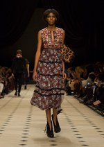 バーバリー プローサム 2015-16年秋冬コレクション - 美しいキルトに魅せられた英国ボヘミアン｜写真44