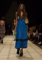 バーバリー プローサム 2015-16年秋冬コレクション - 美しいキルトに魅せられた英国ボヘミアン｜写真45