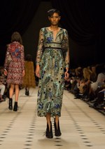 バーバリー プローサム 2015-16年秋冬コレクション - 美しいキルトに魅せられた英国ボヘミアン｜写真49