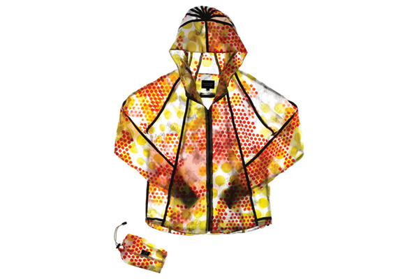 アウトドアファッション｜羽のように軽いアウトドアスタイル　クリストファー レイバーン(Christopher Raeburn)2011年春夏コレクション