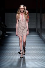 グッチ 2015-16年秋冬ウィメンズコレクション - ノスタルジックな音色が奏でるコンテンポラリー｜写真37