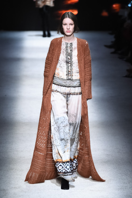 アルベルタ フェレッティ(ALBERTA FERRETTI) 2015-16年秋冬ウィメンズコレクション シルエット - 写真36