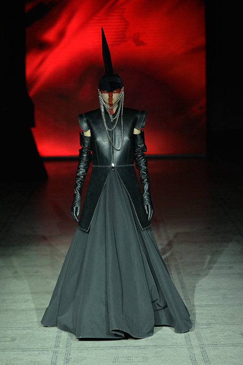 ガレス ピュー(Gareth Pugh) 2015-16年秋冬ウィメンズコレクション  - 写真2