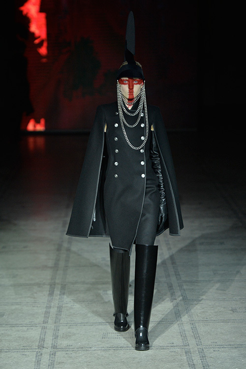 ガレス ピュー(Gareth Pugh) 2015-16年秋冬ウィメンズコレクション  - 写真4