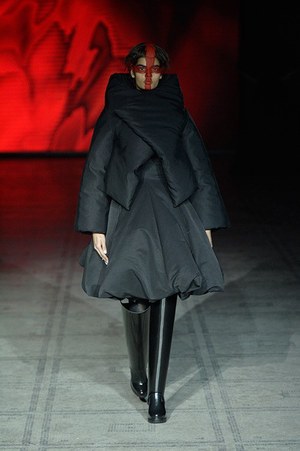 ガレス ピュー(Gareth Pugh) 2015-16年秋冬ウィメンズコレクション シルエット - 写真10