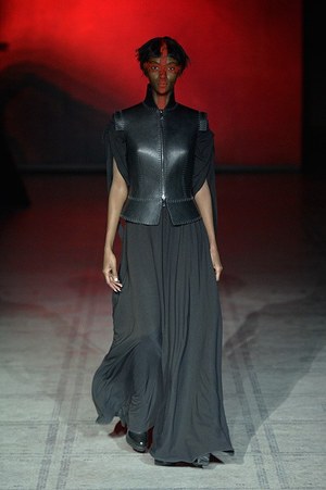 ガレス ピュー(Gareth Pugh) 2015-16年秋冬ウィメンズコレクション シルエット - 写真17