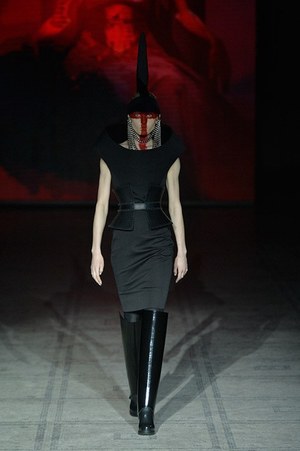 ガレス ピュー(Gareth Pugh) 2015-16年秋冬ウィメンズコレクション シルエット - 写真21