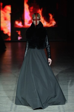 ガレス ピュー(Gareth Pugh) 2015-16年秋冬ウィメンズコレクション シルエット - 写真25