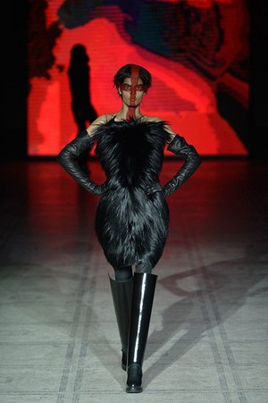 ガレス ピュー(Gareth Pugh) 2015-16年秋冬ウィメンズコレクション シルエット - 写真29