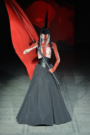 ガレス ピュー(Gareth Pugh) 2015-16年秋冬ウィメンズコレクション シルエット - 写真38