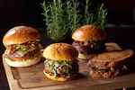 直径20cmのハンバーガーがグランド ハイアット 東京に登場！ラムやメキシカン、和牛バーガーも｜写真8