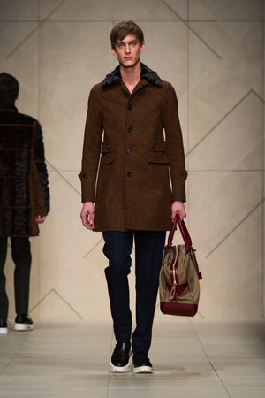 バーバリー プローサム(BURBERRY PRORSUM)、2011-12年秋冬メンズ 