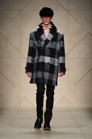 バーバリー プローサム(BURBERRY PRORSUM)、2011-12年秋冬メンズ 