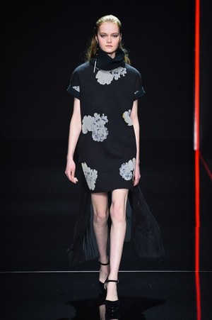 アンテプリマ 2015-16年秋冬コレクション - ロマンティックに、時々アヴァンギャルドに｜写真3
