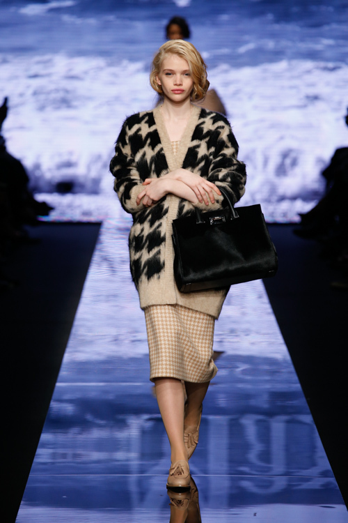 マックスマーラ(Max Mara) 2015-16年秋冬ウィメンズコレクション  - 写真12