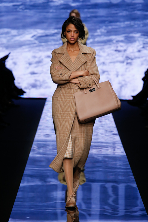 マックスマーラ(Max Mara) 2015-16年秋冬ウィメンズコレクション  - 写真13