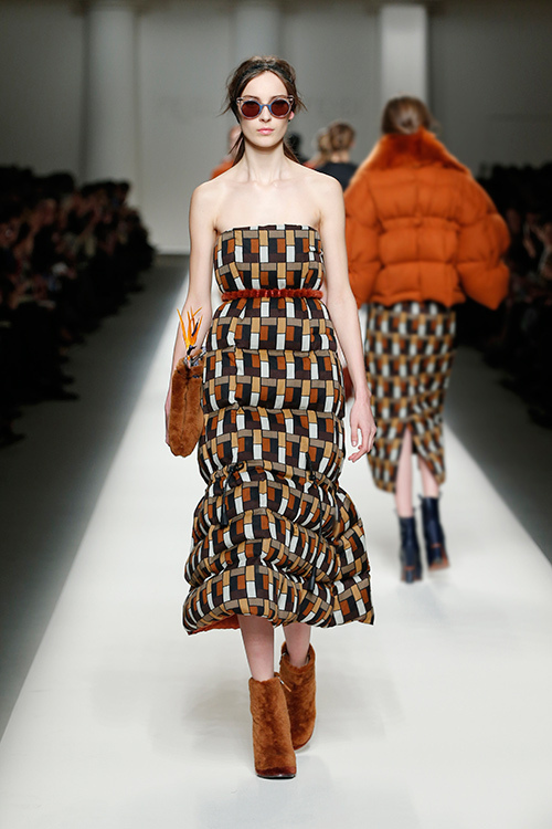 フェンディ(FENDI) 2015-16年秋冬ウィメンズコレクション  - 写真22