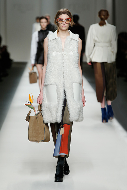 フェンディ(FENDI) 2015-16年秋冬ウィメンズコレクション  - 写真35