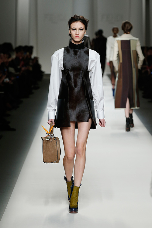 フェンディ(FENDI) 2015-16年秋冬ウィメンズコレクション  - 写真36