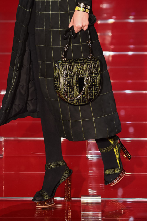 ヴェルサーチェ(VERSACE) 2015-16年秋冬ウィメンズコレクション  - 写真26