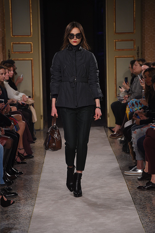 トッズ 2015-16年秋冬｜female ダウンジャケット