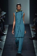 ボッテガ・ヴェネタ 2015-16年秋冬コレクション - 視覚での遊び、想像力を掻き立てる色彩｜写真7