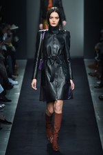 ボッテガ・ヴェネタ 2015-16年秋冬コレクション - 視覚での遊び、想像力を掻き立てる色彩｜写真13