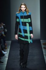 ボッテガ・ヴェネタ 2015-16年秋冬コレクション - 視覚での遊び、想像力を掻き立てる色彩｜写真21